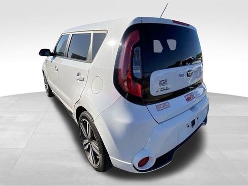 Used 2016 Kia Soul + w/ Soulful Package FWD image 6