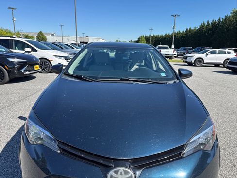 Used 2017 Toyota Corolla LE w/ Carpet Mat Package (TMS) FWD image 7