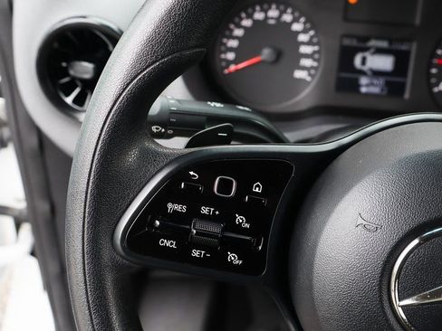 Used 2021 Mercedes-Benz Sprinter 2500 image 26