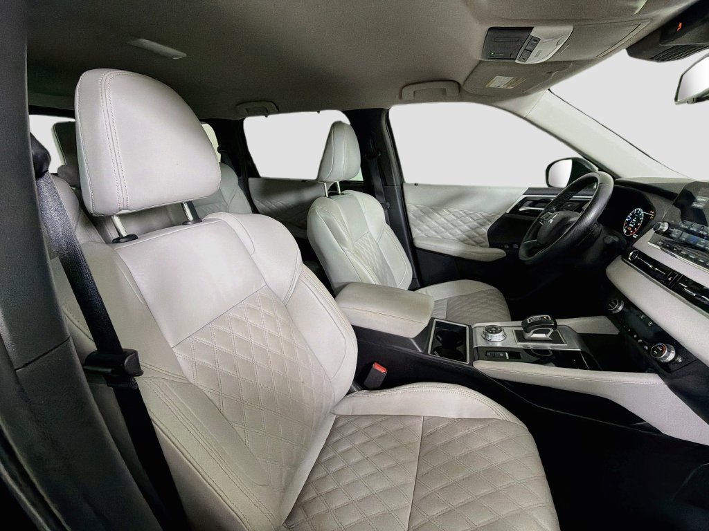 Used 2023 Mitsubishi Outlander SEL FWD image 26