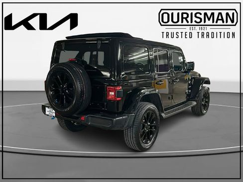 Used 2023 Jeep Wrangler Unlimited Sahara w/ Cold Weather Group image 4