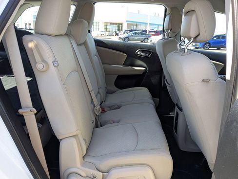 Used 2015 Dodge Journey American Value Package w/ Flexible Seating Group image 21