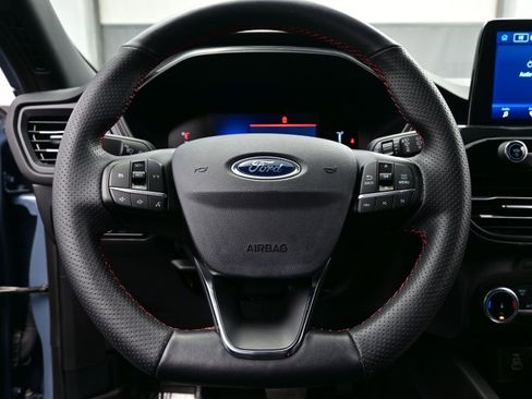 Used 2025 Ford Escape ST-Line image 23