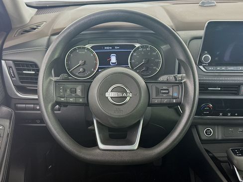 Used 2023 Nissan Rogue SV FWD image 18