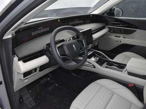 New 2026 Lincoln Nautilus Reserve w/ Jet Appearance Package image 8