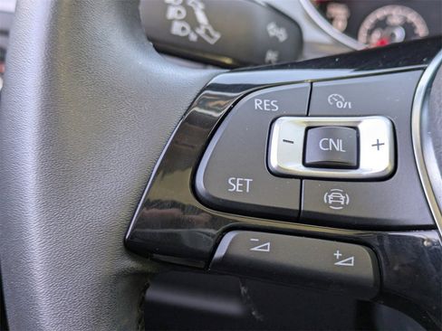 Used 2020 Volkswagen Golf 4-Door image 19