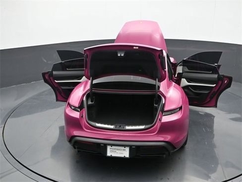 Certified 2024 Porsche Taycan GTS image 34