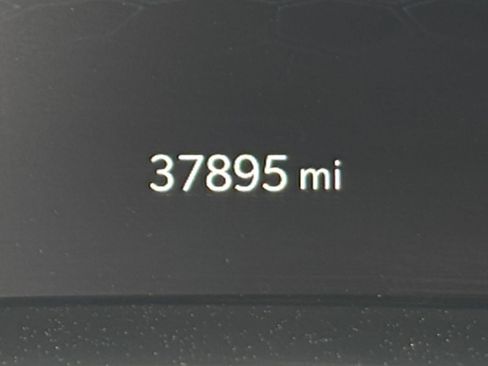 Used 2025 Jeep Compass Limited image 44