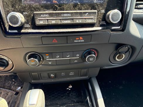 Used 2022 Nissan Frontier S w/ Technology Package AWD/4WD image 23