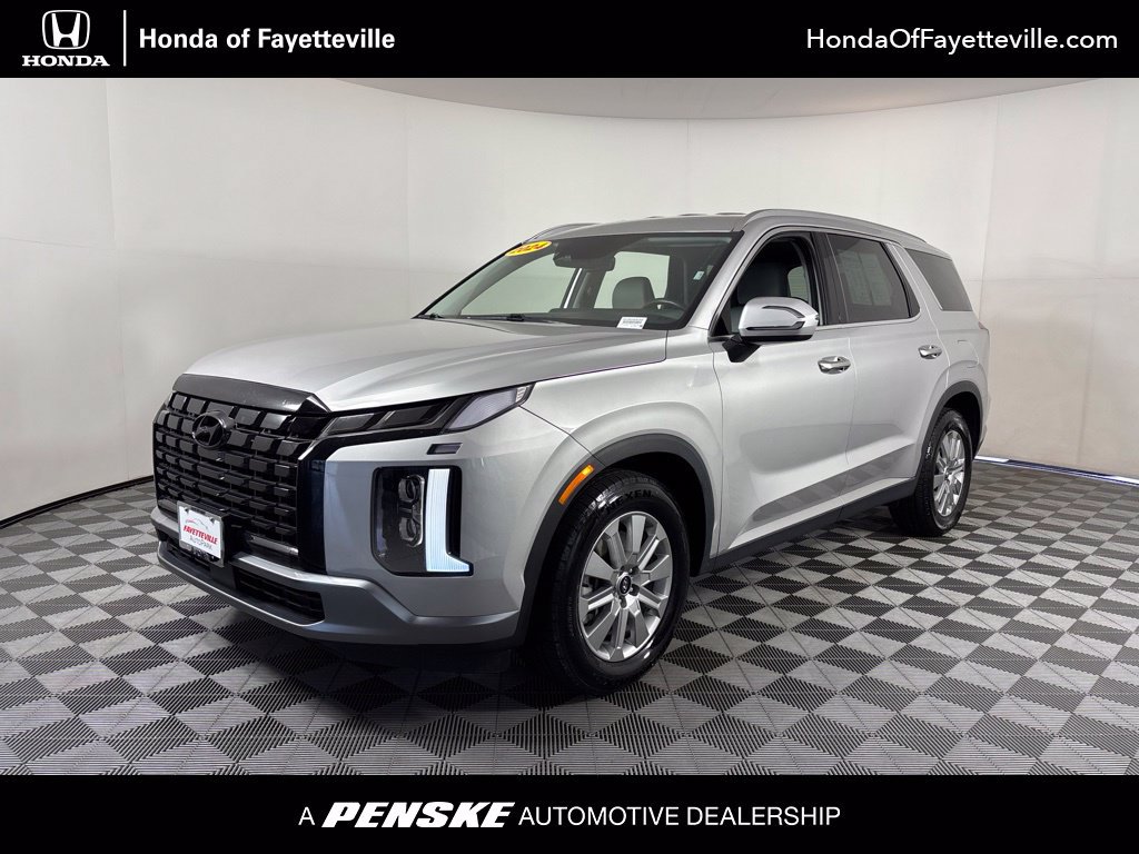 Used 2024 Hyundai Palisade SEL FWD image 1