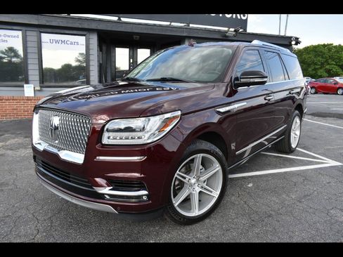 Used 2018 Lincoln Navigator Select RWD image 1