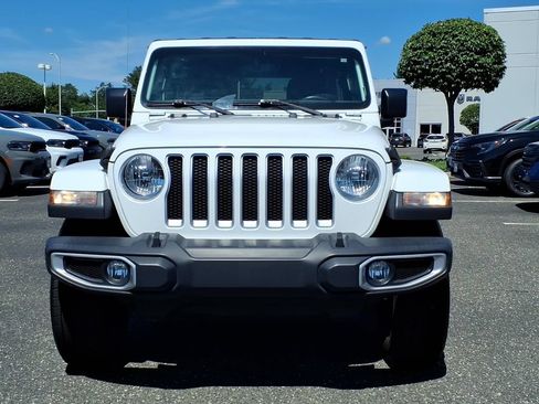 Used 2018 Jeep Wrangler Unlimited Sahara AWD/4WD image 2