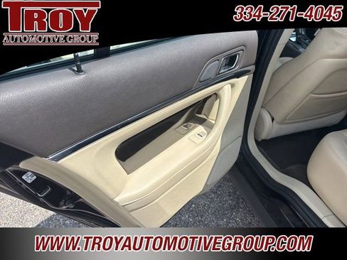 Used 2014 Lincoln MKS AWD w/ Equipment Group 101A image 33