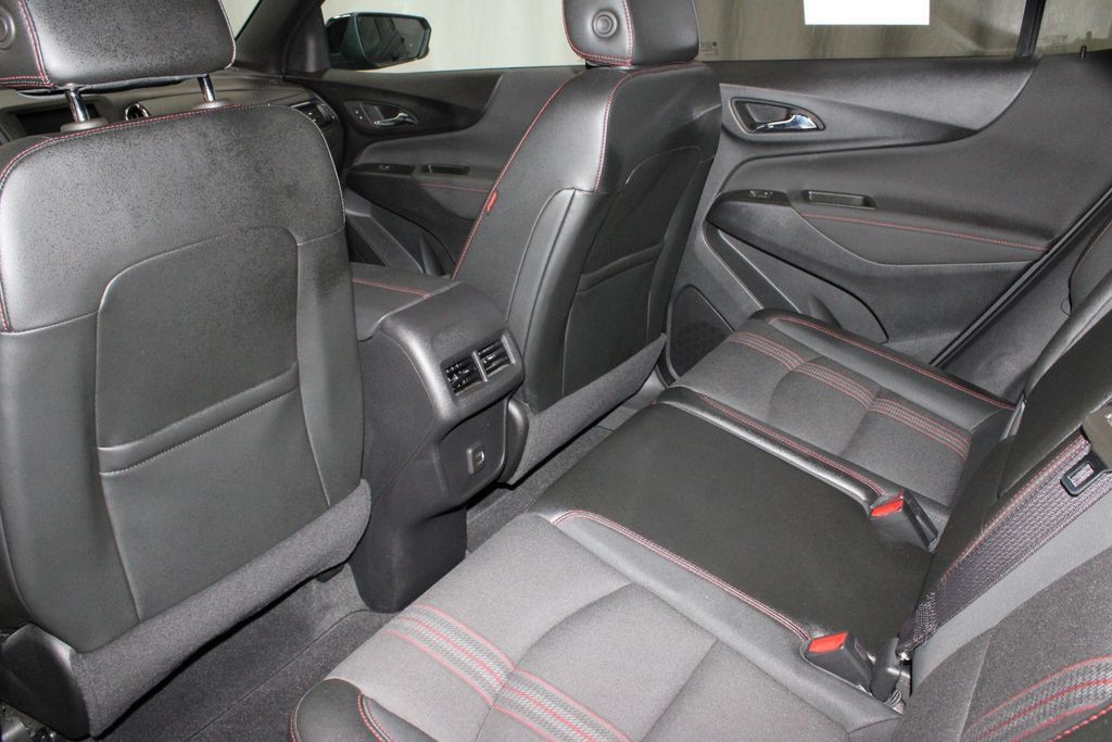 Used 2023 Chevrolet Equinox RS FWD image 22
