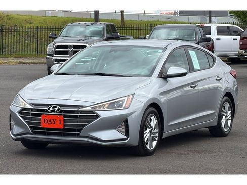 Used 2020 Hyundai Elantra SEL w/ Cargo Package (C1) FWD image 10