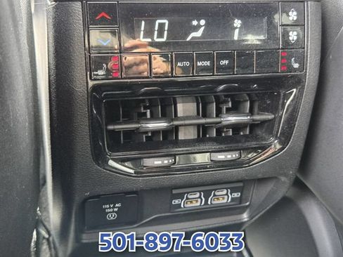 Used 2024 Jeep Grand Cherokee L Limited w/ Luxury Tech Group II AWD/4WD image 13