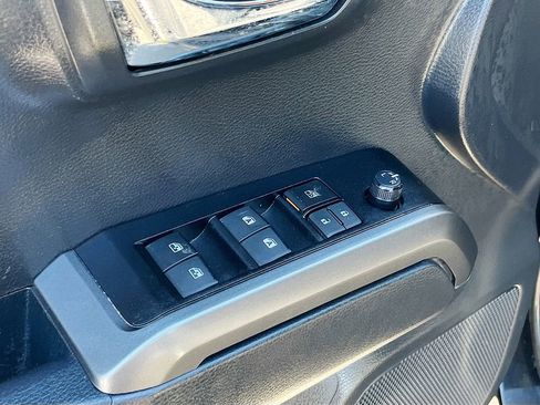 Used 2023 Toyota Tacoma TRD Sport w/ Advanced Technology Package AWD/4WD image 18