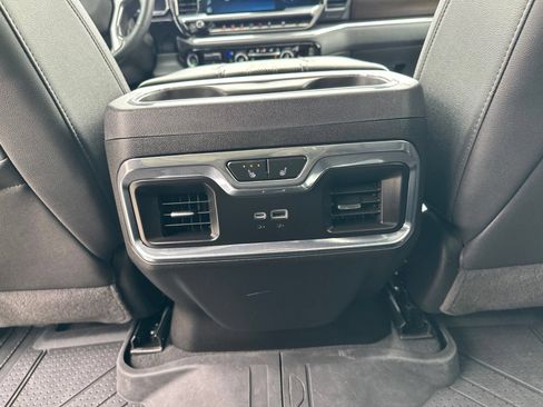 Used 2024 Chevrolet Silverado 1500 High Country w/ High Country Premium Package AWD/4WD image 25
