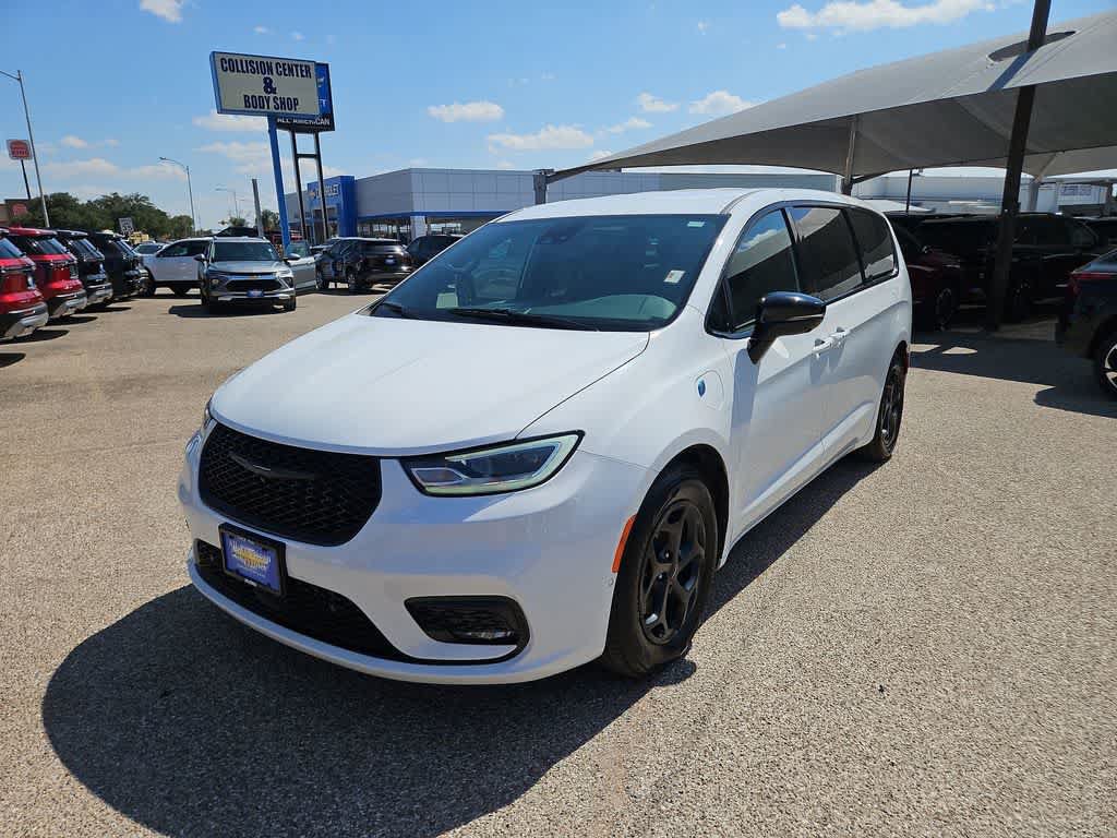Used 2024 Chrysler Pacifica Limited FWD image 4