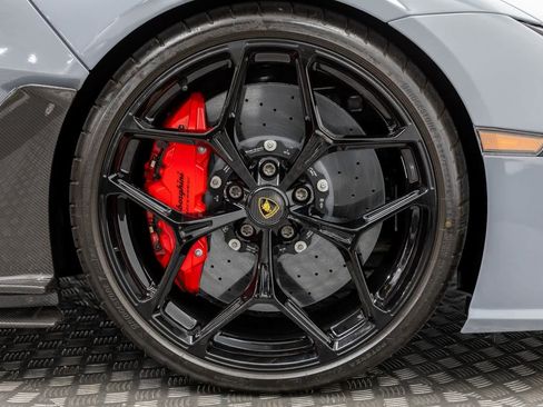 Used 2024 Lamborghini Revuelto image 43
