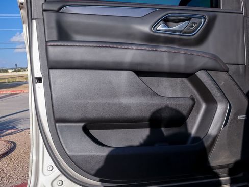 Used 2024 Chevrolet Suburban RST image 18