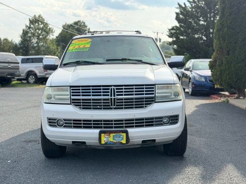 Used 2009 Lincoln Navigator 4WD image 3