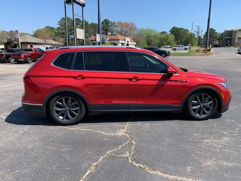 Used 2022 Volkswagen Tiguan SE image 4