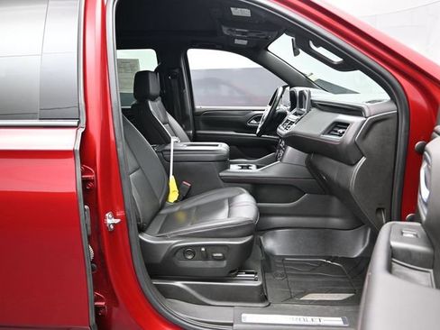 Used 2022 Chevrolet Tahoe RST w/ Luxury Package AWD/4WD image 27