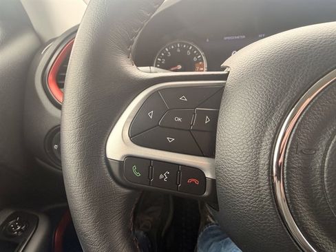 Used 2021 Jeep Renegade Trailhawk image 16