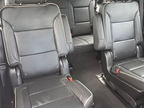 Used 2024 Chevrolet Tahoe Premier RWD image 22
