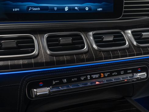 Used 2026 Mercedes-Benz Maybach GLS 600 4MATIC image 56