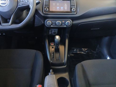 Used 2023 Nissan Kicks S image 11