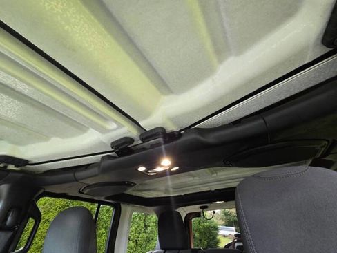 Used 2020 Jeep Wrangler Unlimited Sport AWD/4WD image 18