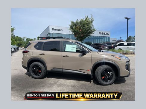New 2026 Nissan Rogue SV AWD/4WD image 1
