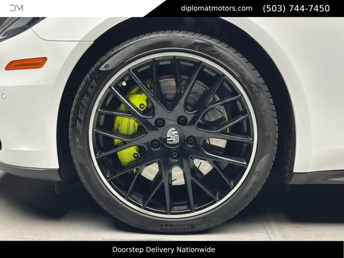 Used 2018 Porsche Panamera 4 image 36