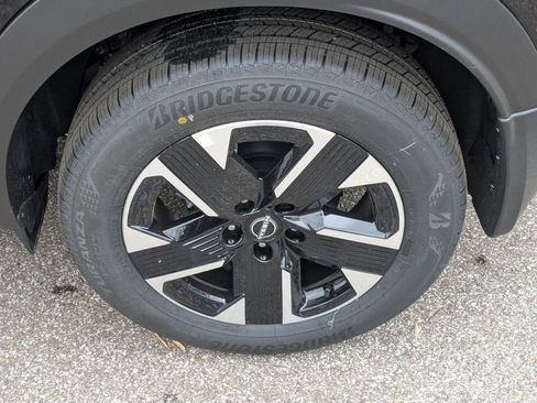 New 2026 Nissan Kicks SV w/ Cold Weather Package AWD/4WD image 13