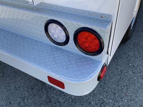 New 2026 Ford F250 XL w/ XL Chrome Package image 45