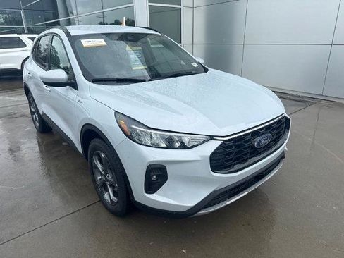 Certified 2025 Ford Escape ST-Line Select AWD/4WD image 1