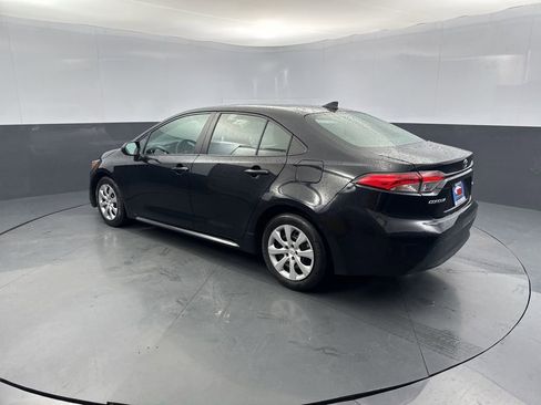 Used 2024 Toyota Corolla LE image 3