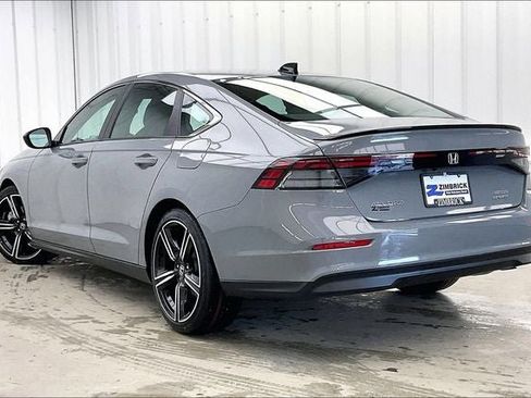 Used 2024 Honda Accord Sport image 11