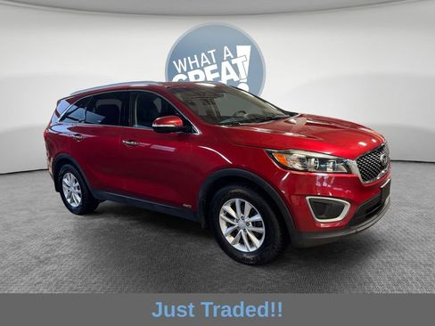 Used 2017 Kia Sorento AWD w/ LX Convenience Package image 1