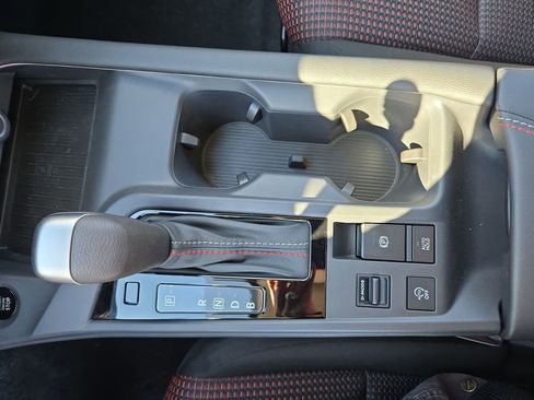 New 2026 Nissan Sentra SR w/ Floor Mat Package FWD image 22