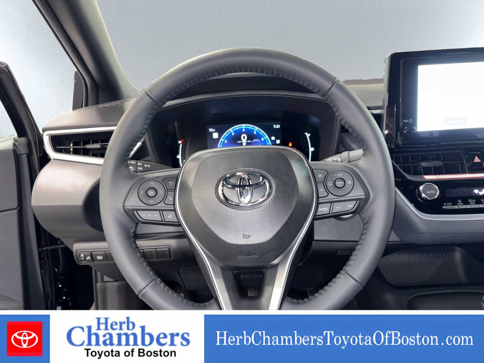 New 2026 Toyota Corolla SE FWD image 18
