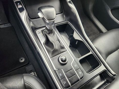 Used 2023 Kia Sorento S image 23