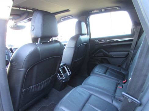 Used 2012 Porsche Cayenne AWD/4WD image 13