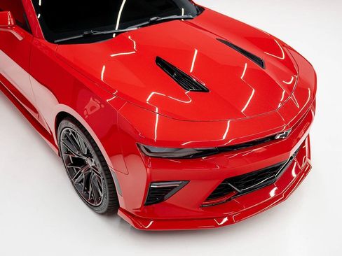 Used 2018 Chevrolet Camaro SS RWD image 7
