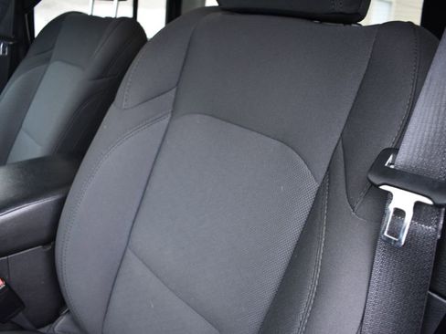 Used 2023 Jeep Wrangler Sport S image 10