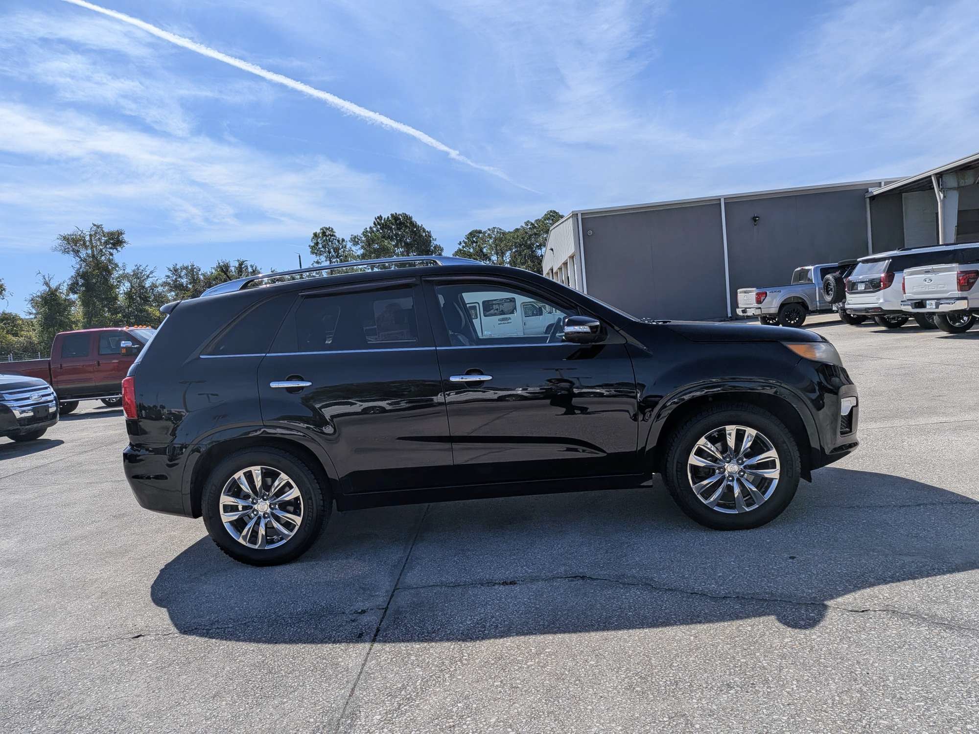 Used 2011 Kia Sorento SX FWD image 3