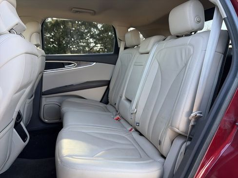 Used 2017 Lincoln MKX Select w/ Select Plus Package image 14