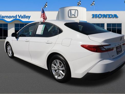 Used 2025 Toyota Camry LE image 4